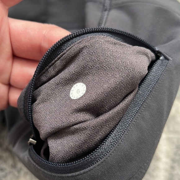 Lululemon Sharp Turns Crop 17" - Picture 8 of 9